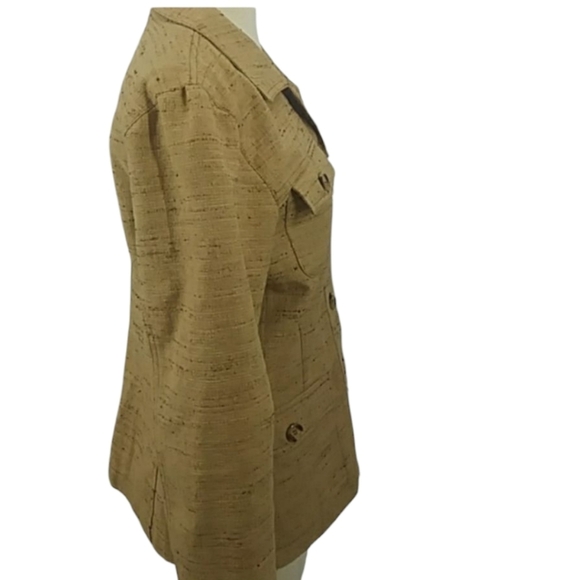 CAbi Nubby Tan Utility Jacket with Collared Neckline and Structured Fit Sz 10 - Picture 3 of 7